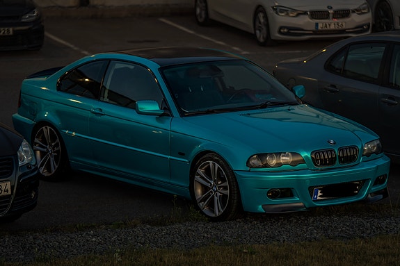 BMW 325Ci 2 of 5