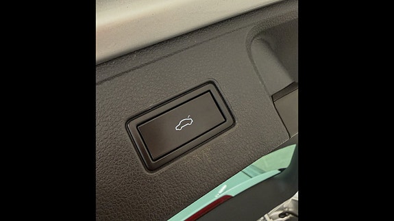 Volkswagen Passat Alltrack 13 of 26