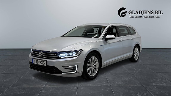 Volkswagen Passat Alltrack 3 of 26