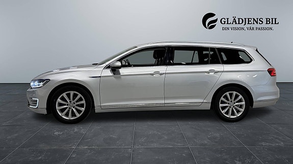 Volkswagen Passat Alltrack 4 of 26