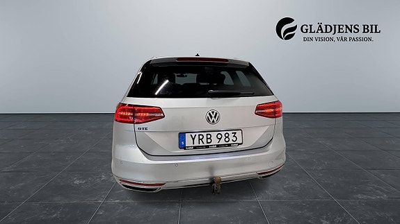 Volkswagen Passat Alltrack 5 of 26
