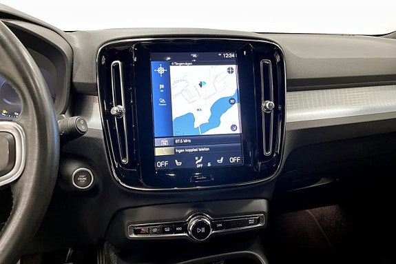Volvo XC40 12 of 25