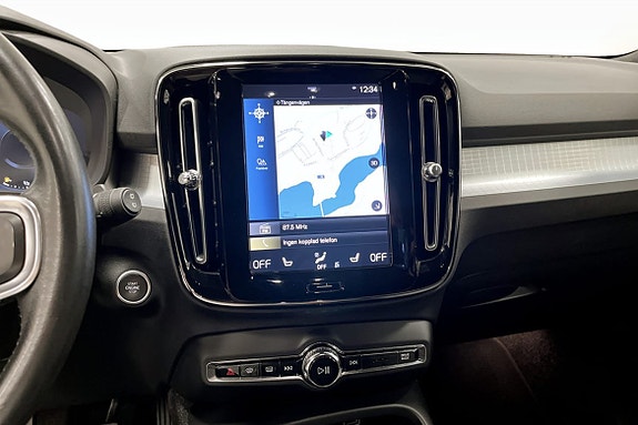 Volvo XC40 11 of 25