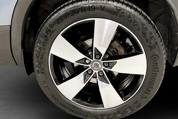 Volvo XC40 19 of 25