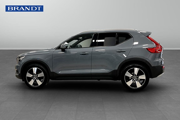 Volvo XC40 6 of 25