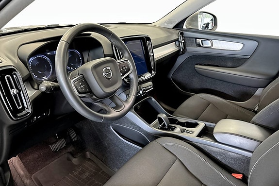 Volvo XC40 5 of 5
