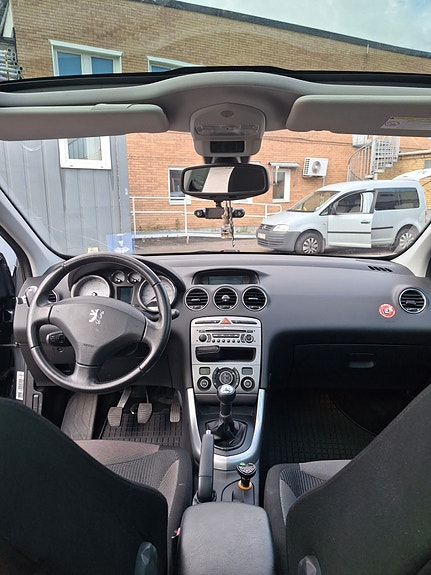 Peugeot 308 5 of 5
