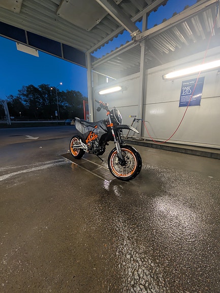 KTM KTM 690 SMC R ABS 2 of 4