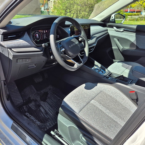 Skoda Octavia 3 of 3