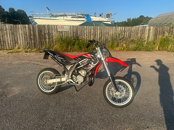 Aprilia SX 125 3 of 5