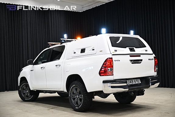 Toyota HiLux 4 of 5