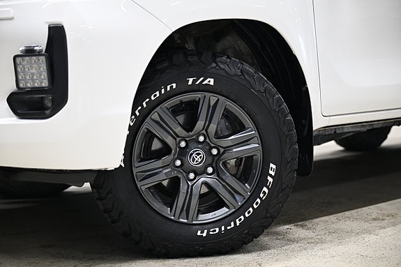 Toyota HiLux 5 of 5