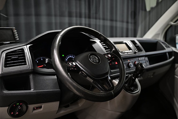 Volkswagen Transporter 15 of 28