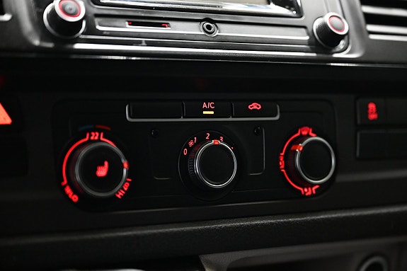 Volkswagen Transporter 26 of 28