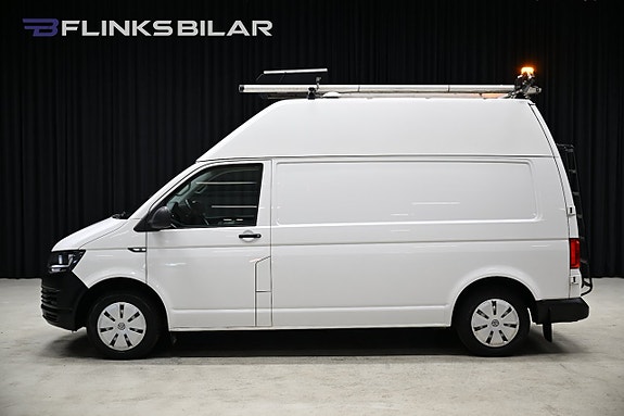 Volkswagen Transporter 2 of 28