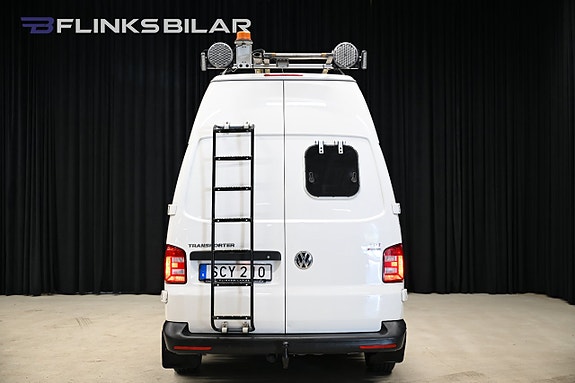 Volkswagen Transporter 11 of 28