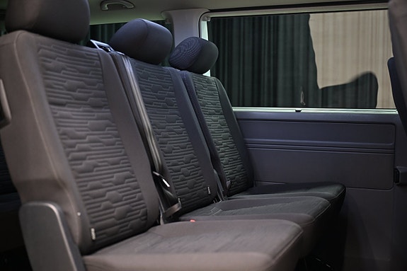 Volkswagen Caravelle 10 of 30