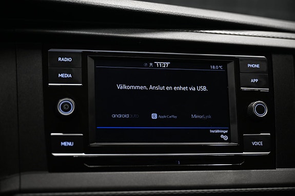 Volkswagen Caravelle 24 of 30