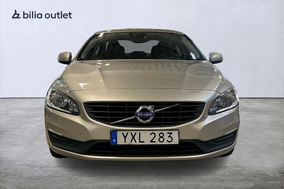Volvo S60 3 of 5