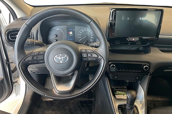 Toyota Yaris 10 of 21