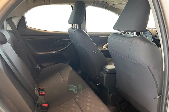 Toyota Yaris 9 of 21