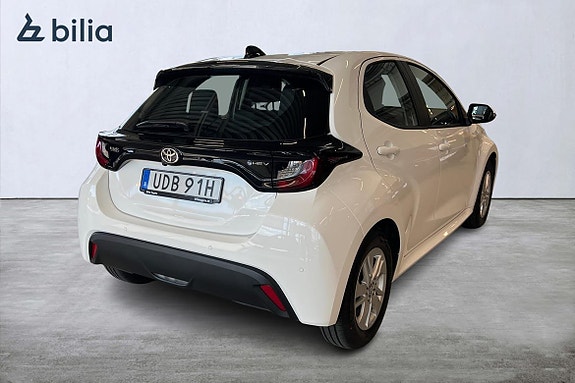 Toyota Yaris 19 of 21