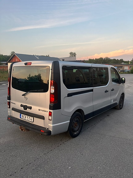 Opel Vivaro 3 of 5