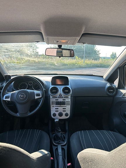 Opel Corsa 11 of 17