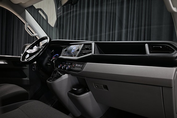Volkswagen Transporter 28 of 30