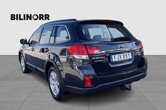 Subaru Outback 2 of 5