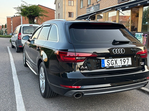 Audi A4 4 of 5