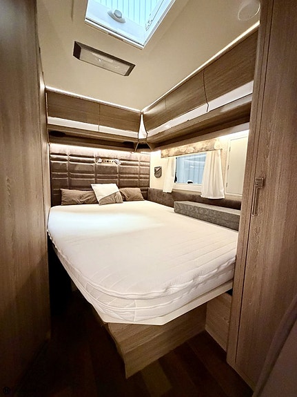 Kabe Royal 740 GXL KS 11 of 14