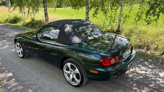 Mazda MX-5 3 of 5