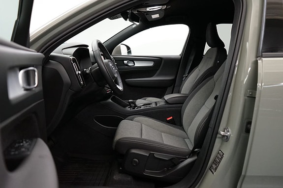 Volvo XC40 5 of 5