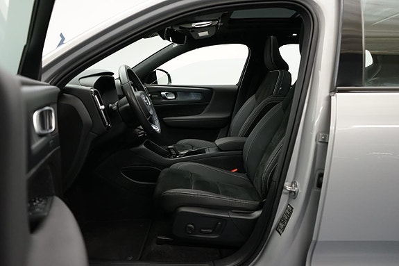 Volvo XC40 5 of 5