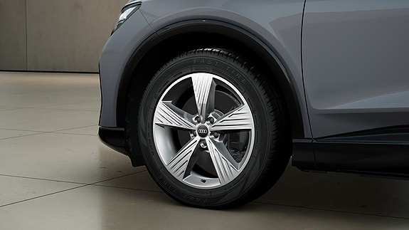 Audi Q4 e-tron 5 of 11