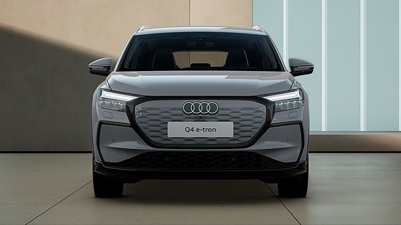 Audi Q4 e-tron 4 of 11