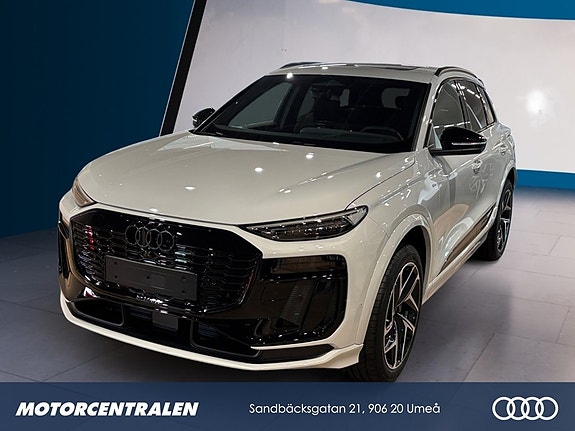 Audi Q6 e-tron 17 of 18