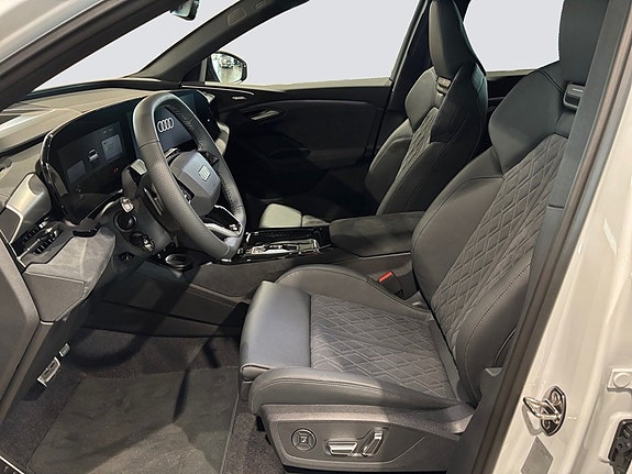 Audi Q6 e-tron 6 of 18