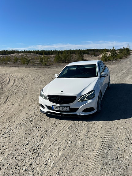 Mercedes-Benz E220 6 of 6