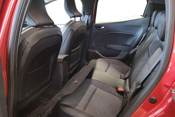 Renault Clio 13 of 21