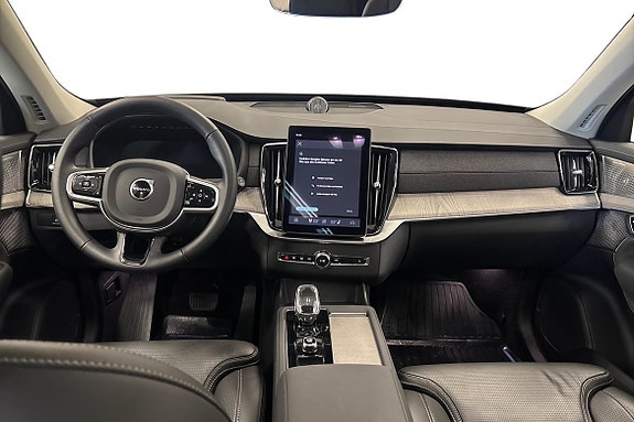 Volvo XC90 9 of 22