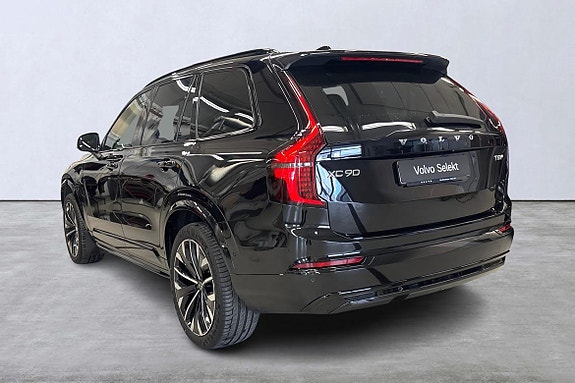 Volvo XC90 4 of 5