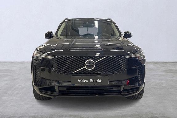 Volvo XC90 7 of 22