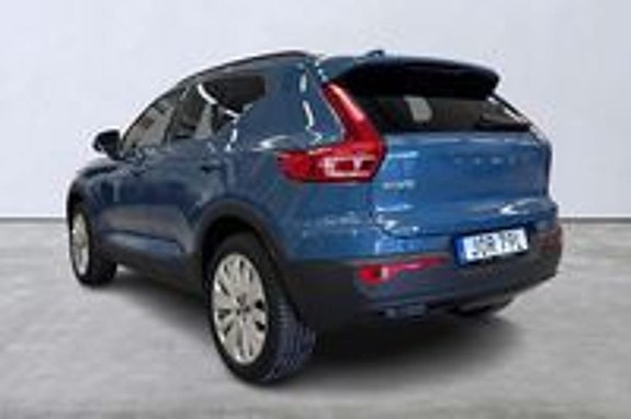 Volvo EX40 4 of 10