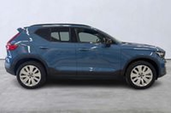 Volvo EX40 3 of 10