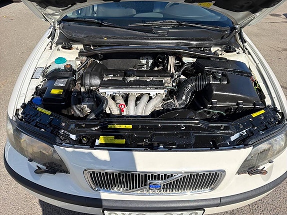 Volvo V70 10 of 12