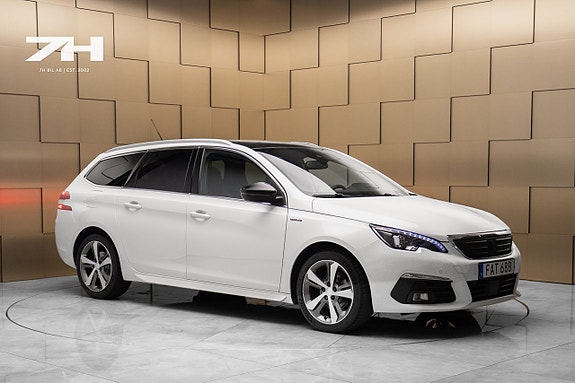 Peugeot 308 SW 7 of 18