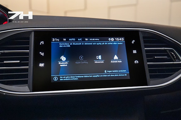 Peugeot 308 SW 16 of 18