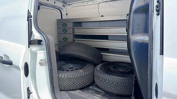 Ford Transit Connect 5 of 5